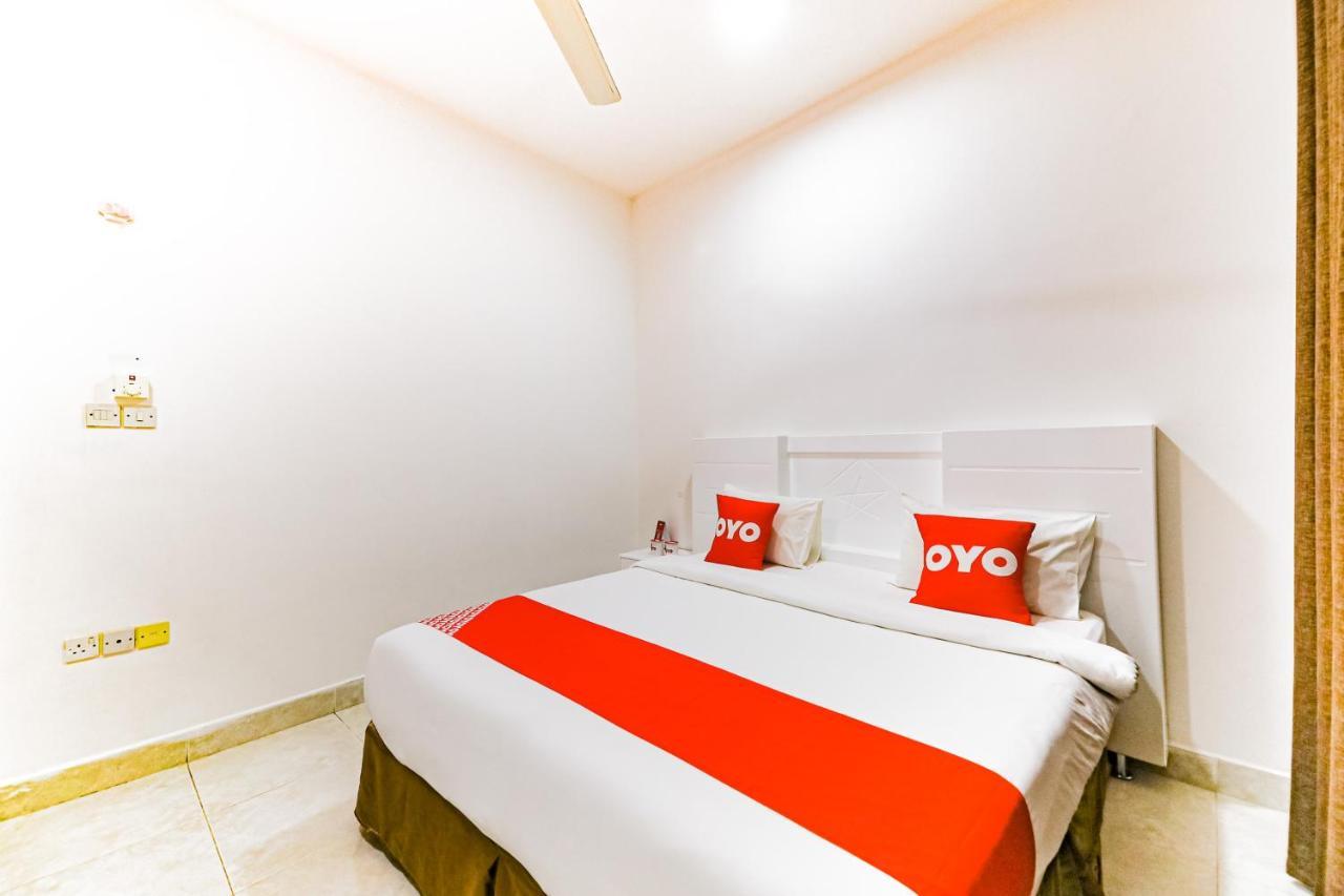 Oyo 105 Star House 05 Apartment Salalah Bagian luar foto